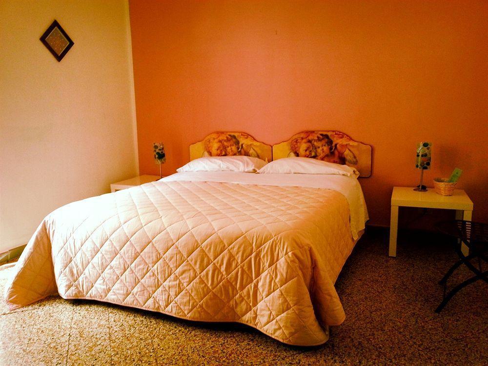 Hotel Regina Palermo Kültér fotó