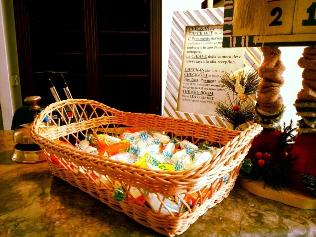 Hotel Regina Palermo Kültér fotó