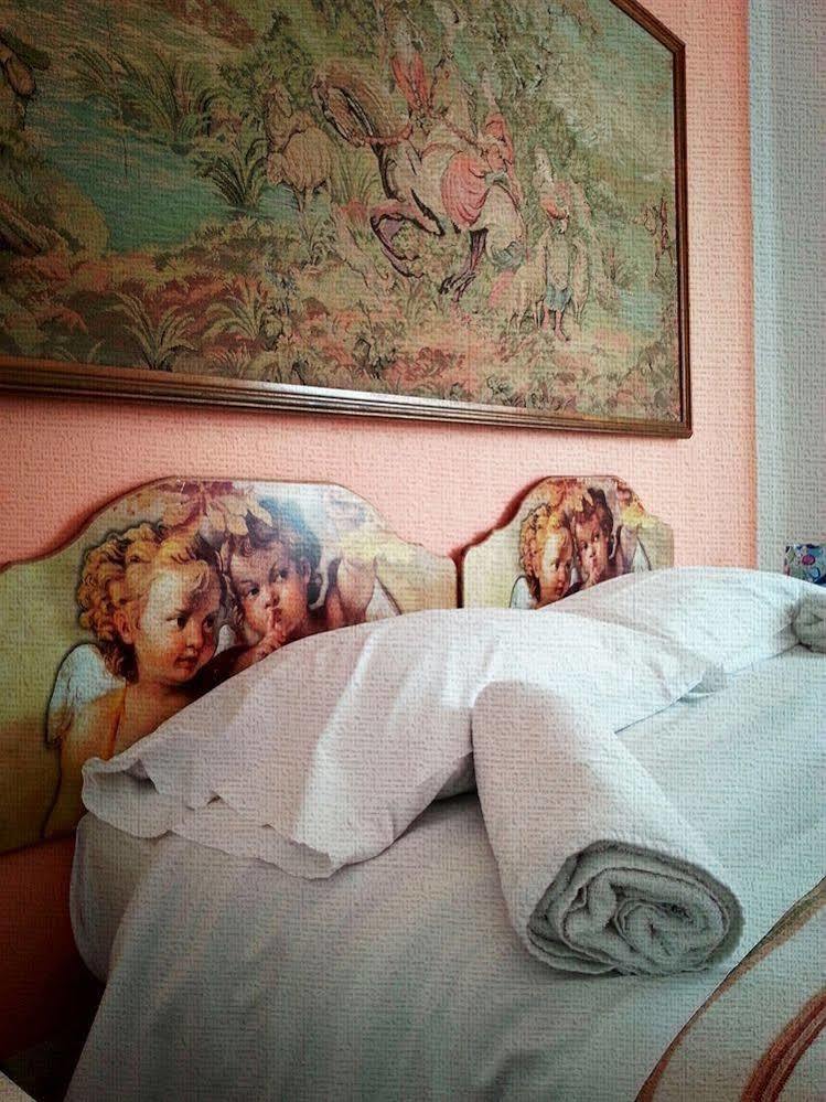 Hotel Regina Palermo Kültér fotó
